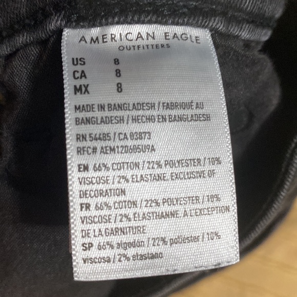 American Eagle Black Stretch Denim Hi Rise Shortie Shorts 8 - 1.5 in inseam - Picture 3 of 4